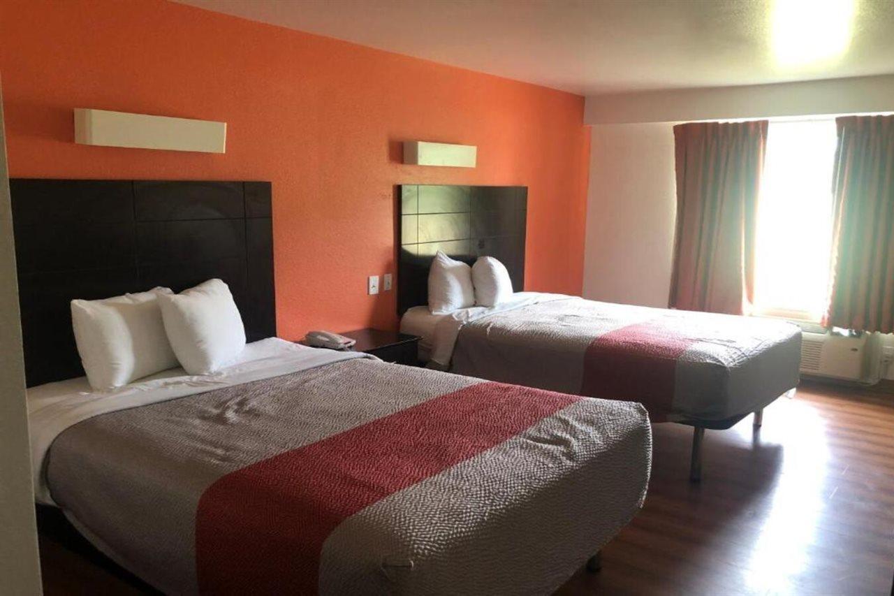 Motel 6 Peoria Exterior photo